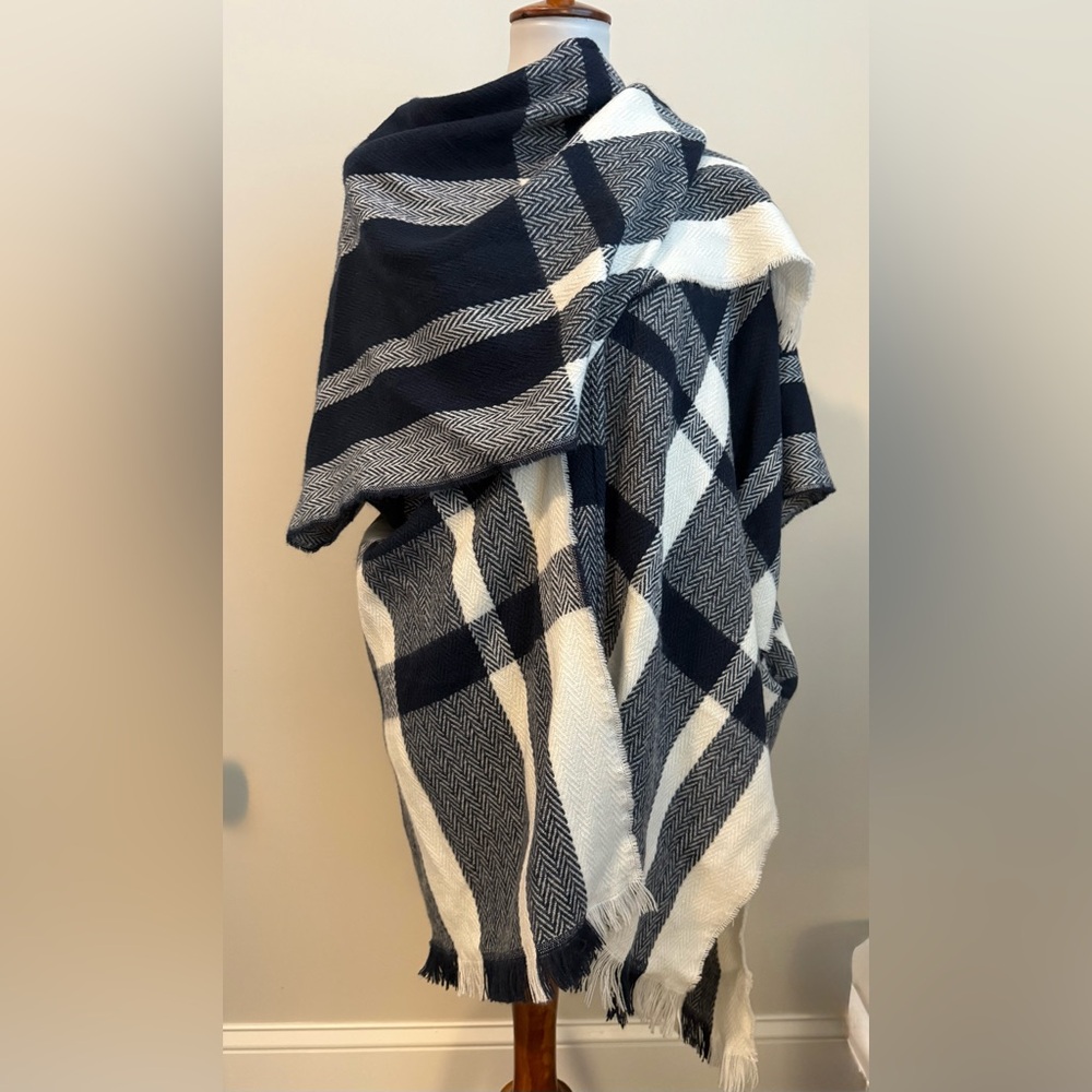LOFT Navy and White Plaid Blanket
